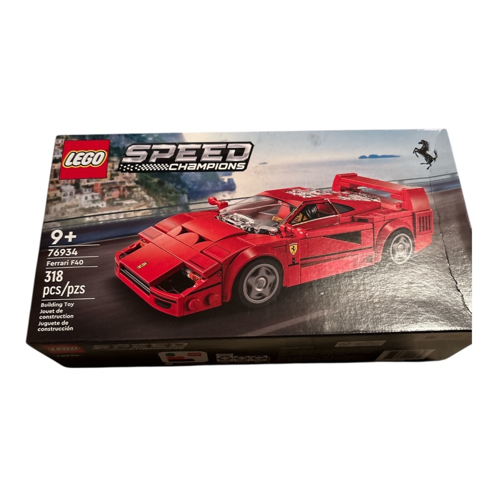 LEGO Speed Champions Red Ferrari Set 76934 Ages 9 and up 318 pieces - Picture 4 of 4